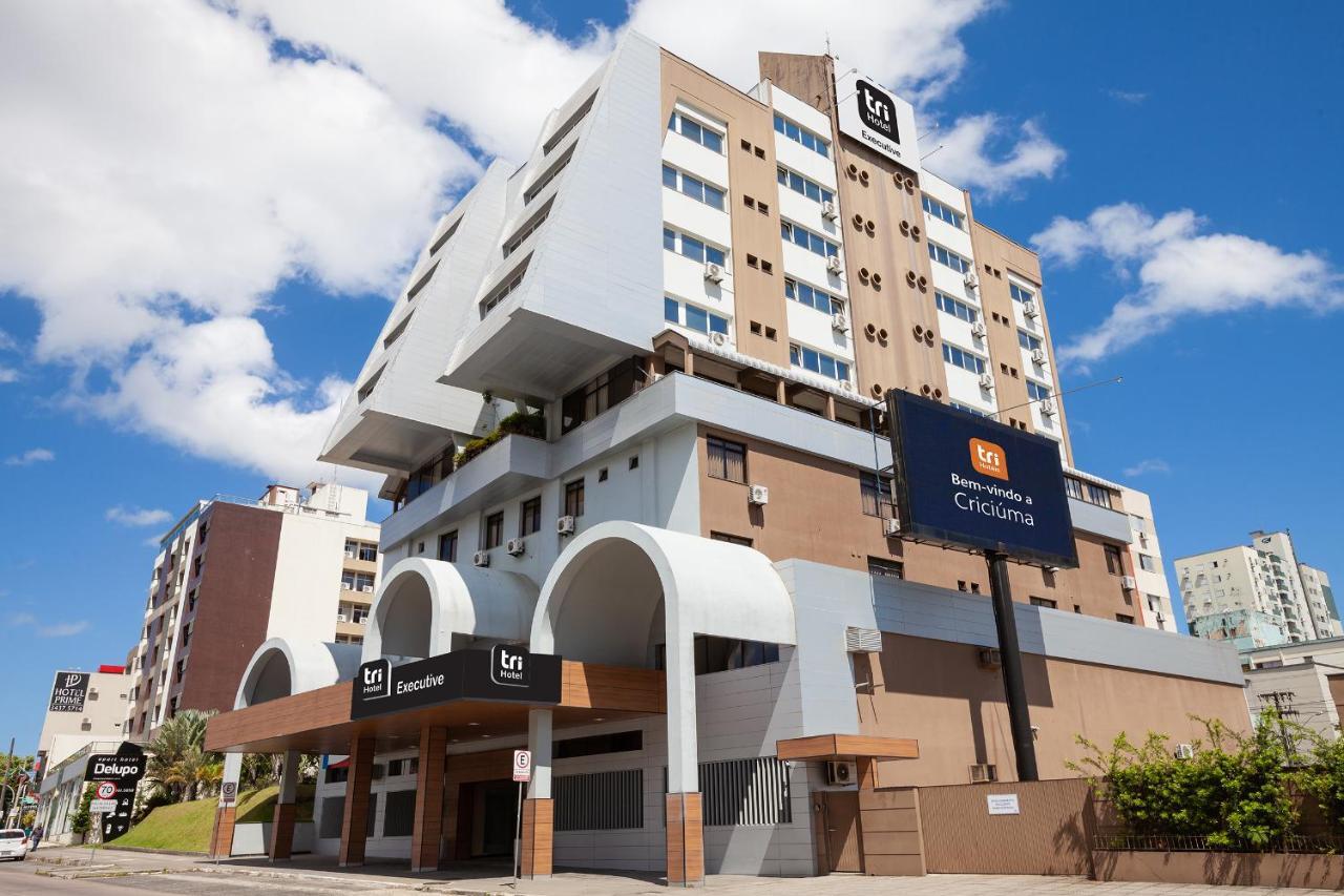 Tri Hotel Executive Criciuma คริซิอูมา ภายนอก รูปภาพ