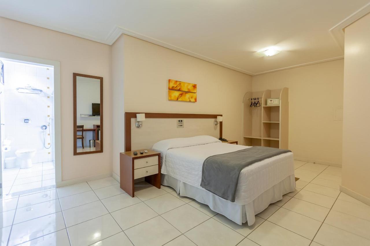 Tri Hotel Executive Criciuma คริซิอูมา ภายนอก รูปภาพ